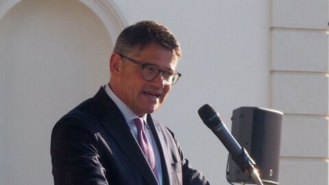 Ministerpräsident Boris Rhein bei seiner Rede auf der 200-Jahr-Feier vom Landkreis Fulda