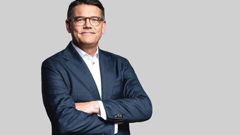Porträtaufnahme von Ministerpräsident Boris Rhein