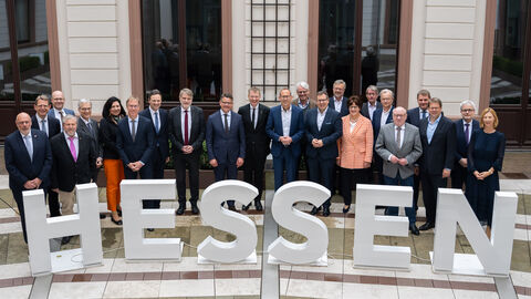 Gruppenfoto zum Versorgungsgipfel