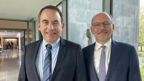 Hessens Finanzminister Professor Dr. R. Alexander Lorz (links im Bild) und der CEO der Helaba, Thomas Groß.